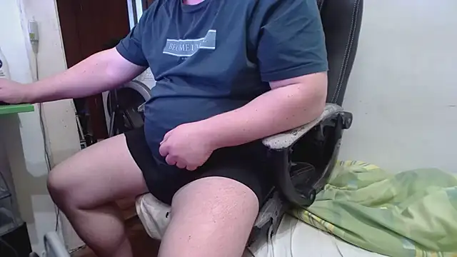 tipko123 online show from November 3, 2025, 2:09 pm