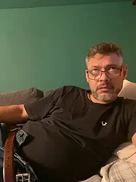 Mikemike19m online show from January 30, 2025, 1:42 pm