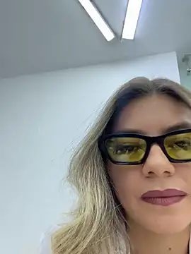 alicee16 online show from February 8, 2026, 3:54 pm