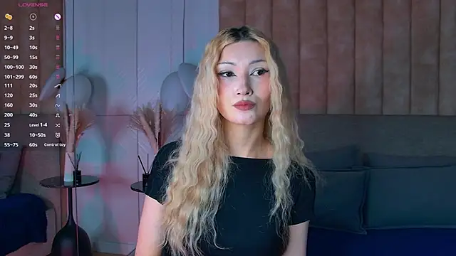 Snapshot of CarolReeves chatting on November 14, 2025, 6:17 am CarolReeves online show from November 14, 2025, 6:17 am