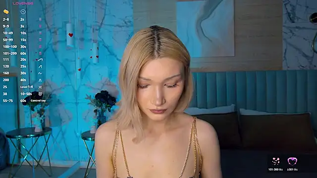 Snapshot of CarolReeves chatting on February 26, 2026, 4:51 pm CarolReeves online show from February 26, 2026, 4:51 pm