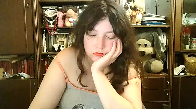 CarrieQPeach online show from December 11, 2024, 8:18 pm