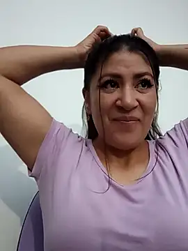 Snapshot of nammy__dirtyhott chatting on March 3, 2026, 11:06 am nammy dirtyhott online show from March 3, 2026, 11:06 am