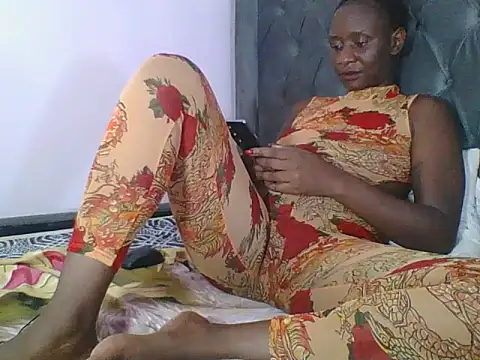 SilentQueen93 online show from April 10, 2026, 1:40 pm