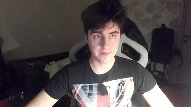 Knuckles17 online show from February 12, 2026, 1:22 pm