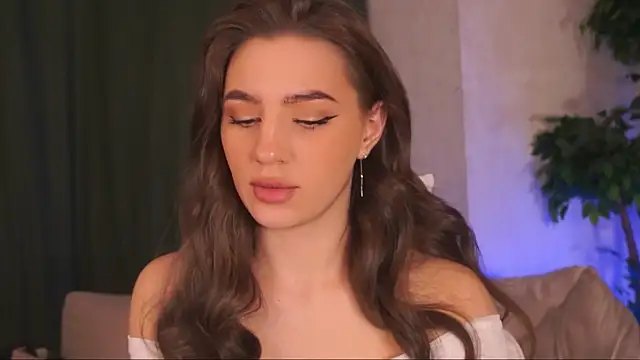 Snapshot of MaryHillty chatting on December 8, 2024, 12:19 pm MaryHillty online show from December 8, 2024, 12:19 pm