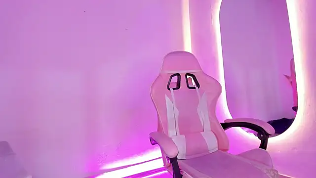 Snapshot of _girl_fernanda_ chatting on October 26, 2025, 10:15 am girl fernanda online show from October 26, 2025, 10:15 am