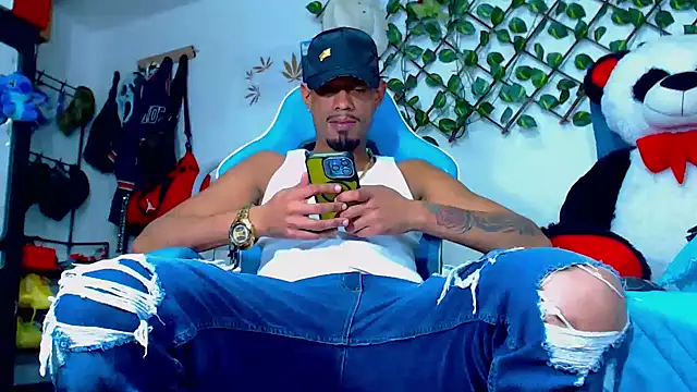 black latin23cm online show from March 19, 2026, 10:43 pm