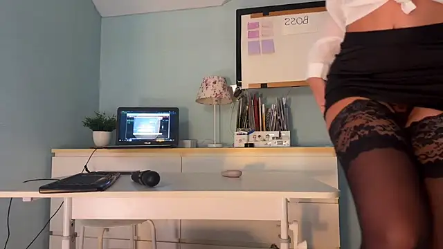 Snapshot of MissSiona chatting on February 23, 2026, 11:44 am MissSiona online show from February 23, 2026, 11:44 am