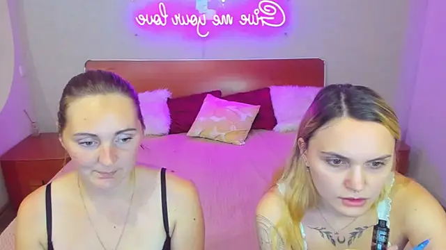 Snapshot of MagicEyess chatting on October 17, 2025, 5:26 pm MagicEyess online show from October 17, 2025, 5:26 pm