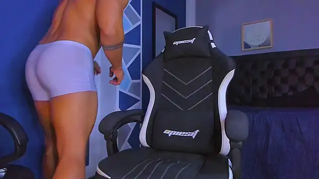 Snapshot of alex_oficial chatting on November 2, 2025, 3:22 am alex oficial online show from November 2, 2025, 3:22 am