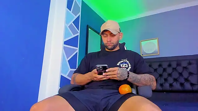 Snapshot of alex_oficial chatting on November 14, 2025, 4:38 am alex oficial online show from November 14, 2025, 4:38 am