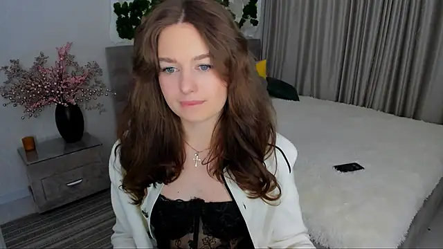 Snapshot of MiracleCurly chatting on March 22, 2025, 10:37 pm MiracleCurly online show from March 22, 2025, 10:37 pm