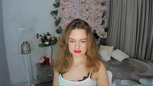 Snapshot of MiracleCurly chatting on November 20, 2025, 6:08 pm MiracleCurly online show from November 20, 2025, 6:08 pm