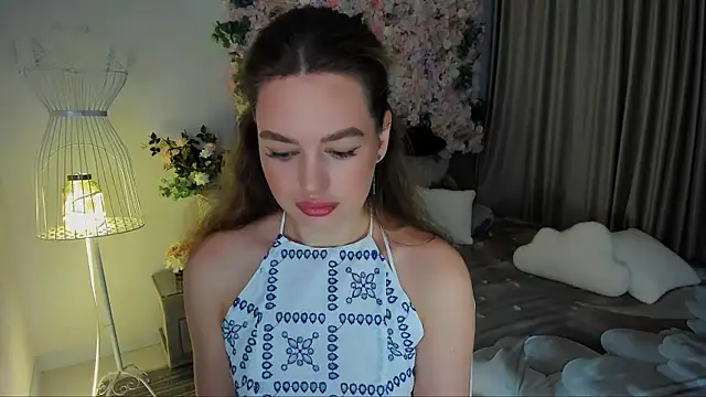 Snapshot of MiracleCurly chatting on November 25, 2025, 6:08 pm MiracleCurly online show from November 25, 2025, 6:08 pm