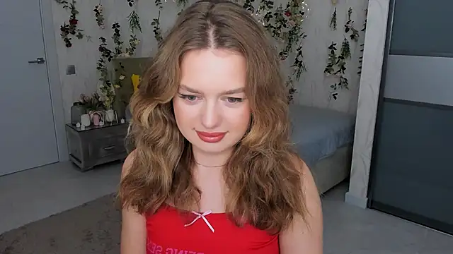 Snapshot of MiracleCurly chatting on November 27, 2025, 6:08 pm MiracleCurly online show from November 27, 2025, 6:08 pm