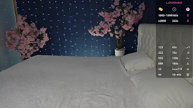 -Mirror-Girl- online show from February 24, 2026, 6:25 am