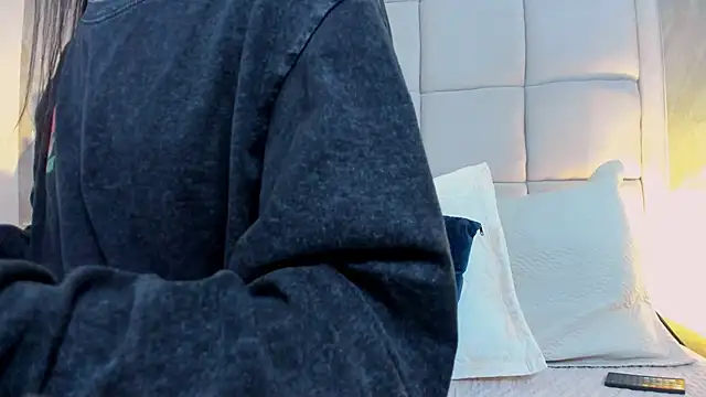 Hecatee 77 online show from November 10, 2025, 7:41 pm