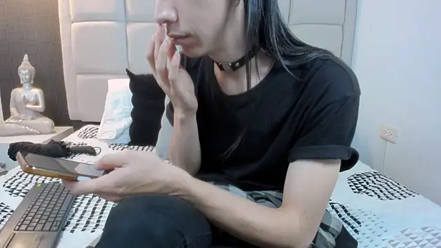 Hecatee 77 online show from March 17, 2025, 7:48 pm