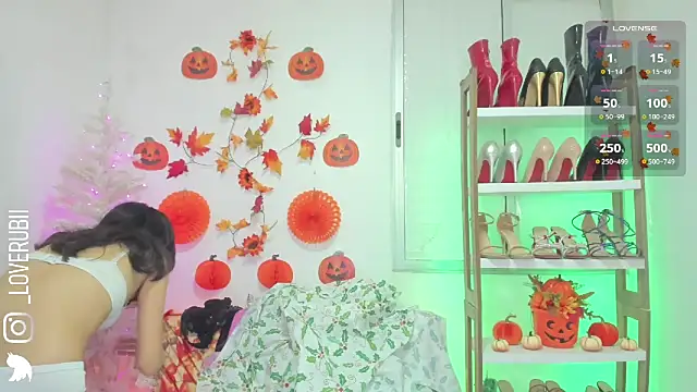 loverubii online show from November 7, 2025, 4:28 am