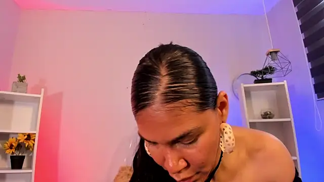  aish a  online show from October 25, 2025, 7:25 pm