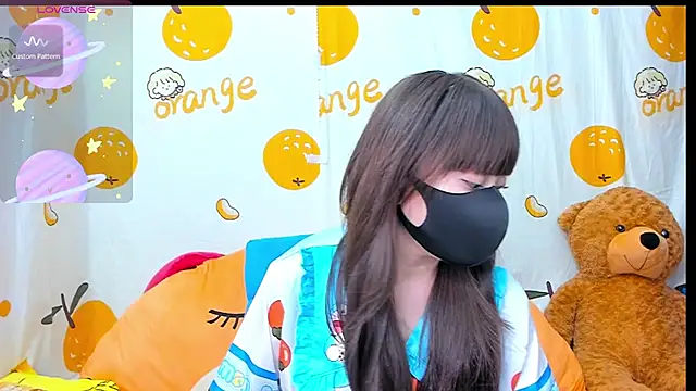 Snapshot of alonelove__ chatting on October 29, 2025, 2:32 am alonelove online show from October 29, 2025, 2:32 am