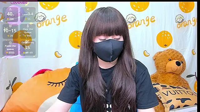 Snapshot of alonelove__ chatting on October 26, 2025, 2:23 am alonelove online show from October 26, 2025, 2:23 am