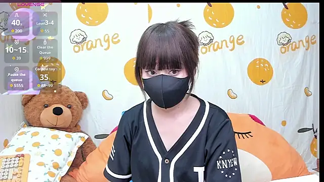 Snapshot of alonelove__ chatting on October 15, 2025, 2:21 am alonelove online show from October 15, 2025, 2:21 am