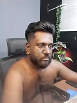 Rayansmith  online show from December 2, 2025, 12:51 pm