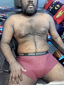 Rayansmith  online show from December 22, 2025, 11:43 am