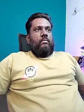 Rayansmith  online show from February 17, 2026, 11:46 pm