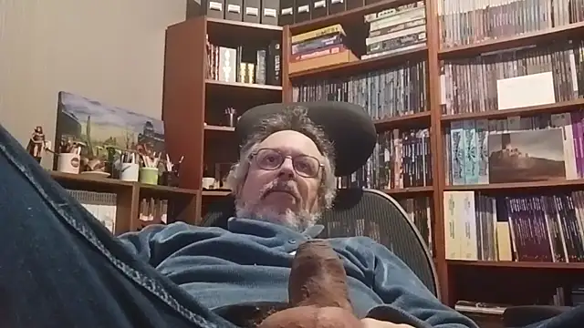 Mandra is a whore online show from November 13, 2025, 10:35 pm