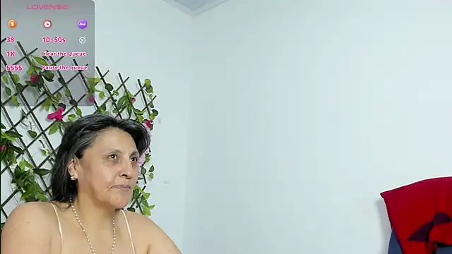 Snapshot of merlyna_goldens chatting on November 19, 2025, 11:27 pm merlyna goldens online show from November 19, 2025, 11:27 pm