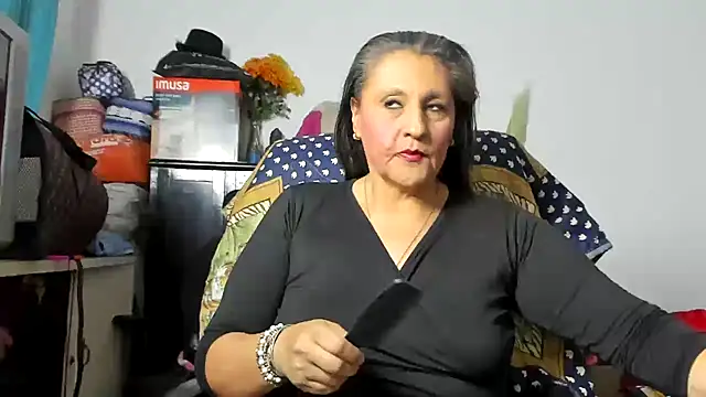 Snapshot of merlyna_goldens chatting on May 16, 2026, 4:22 am merlyna goldens online show from May 16, 2026, 4:22 am