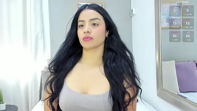 Snapshot of Paula_Desousa chatting on January 7, 2026, 6:46 pm Paula Desousa online show from January 7, 2026, 6:46 pm