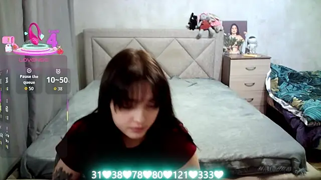 Snapshot of juliettkalen chatting on November 10, 2025, 6:18 am juliettkalen online show from November 10, 2025, 6:18 am