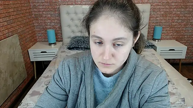 Snapshot of Holliy_Cooper chatting on October 31, 2025, 7:16 am Holliy Cooper online show from October 31, 2025, 7:16 am