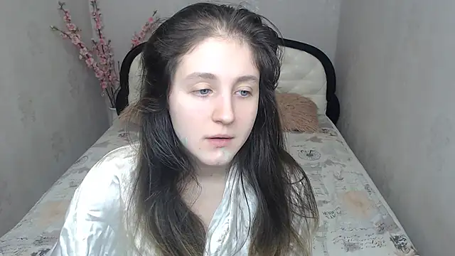 Holliy Cooper online show from February 18, 2026, 9:17 am