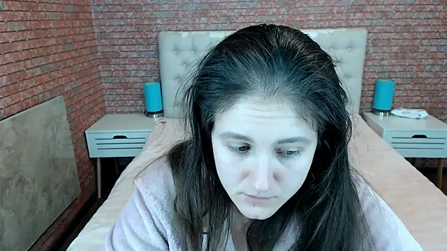 Snapshot of Holliy_Cooper chatting on November 22, 2025, 8:46 am Holliy Cooper online show from November 22, 2025, 8:46 am