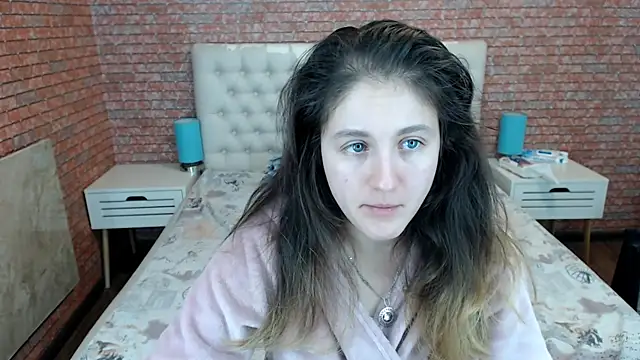 Snapshot of Holliy_Cooper chatting on October 18, 2025, 8:05 am Holliy Cooper online show from October 18, 2025, 8:05 am