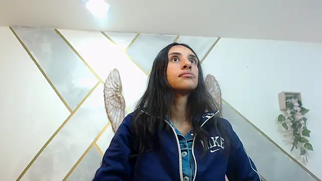 RoxanaCyrano  online show from November 14, 2025, 7:06 pm