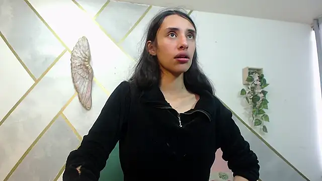 RoxanaCyrano  online show from November 7, 2025, 7:51 pm