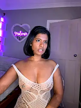 Snapshot of RoseMelanie chatting on November 12, 2025, 7:12 am RoseMelanie online show from November 12, 2025, 7:12 am