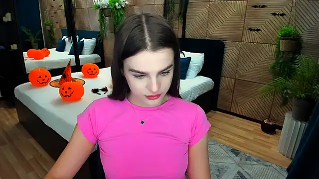 Snapshot of FinalAccord chatting on November 5, 2025, 4:04 am FinalAccord online show from November 5, 2025, 4:04 am