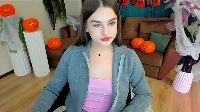 Snapshot of FinalAccord chatting on October 27, 2025, 4:02 am FinalAccord online show from October 27, 2025, 4:02 am