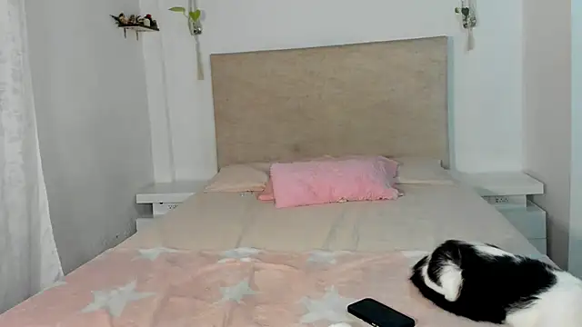 katt pelaez online show from April 10, 2026, 12:17 am