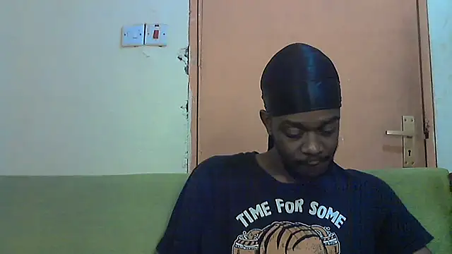 Snapshot of BIGDICKMULLAH chatting on October 24, 2025, 3:33 pm BIGDICKMULLAH online show from October 24, 2025, 3:33 pm