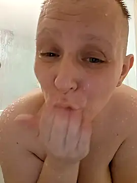 Snapshot of Baldbabey chatting on February 12, 2026, 12:32 am Baldbabey online show from February 12, 2026, 12:32 am