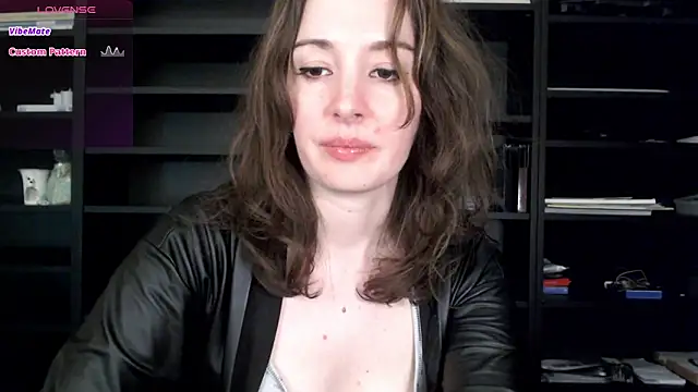 Snapshot of sophia_leurre chatting on March 9, 2025, 7:26 pm sophia leurre online show from March 9, 2025, 7:26 pm