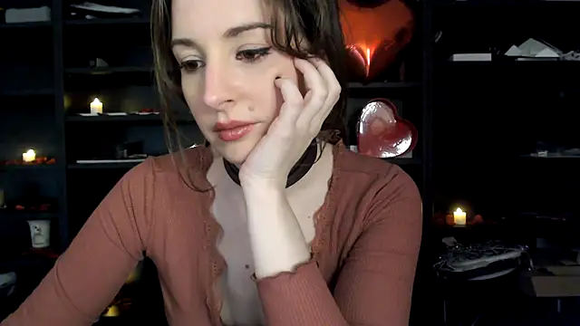 Snapshot of sophia_leurre chatting on February 14, 2025, 8:37 pm sophia leurre online show from February 14, 2025, 8:37 pm